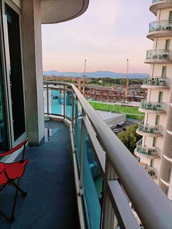 Azure Urban Resort With Wifi And Netflix Pasay Exterior foto